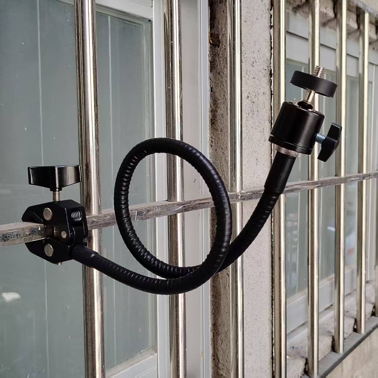 حامل معدني للكاميرا 360 درجة م - مراجعة Photography Outdoor وسعره